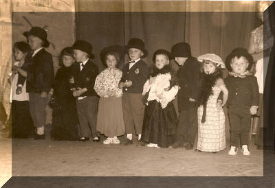 Fête scolaire.jpg (577917 octets)