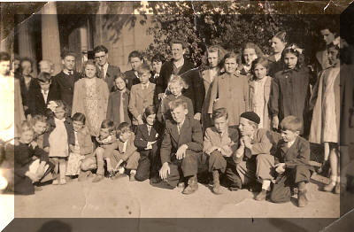 Voyage scolaire 1946.jpg (396487 octets)